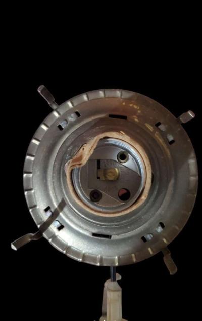 B  P PRINCESS FEATHER OIL LAMP COVERTED TO ELECTRIC - Thumbnail 3