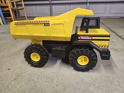 Tonka Construction Dump Truck 354 Yellow - Thumbnail 4