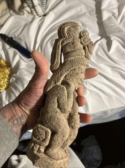 antique Aztec stone statue - Thumbnail 5