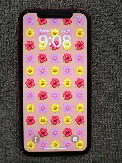 iPhone XR - Thumbnail 3