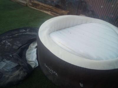 SaluSpa inflatable Hot tub - Thumbnail 2