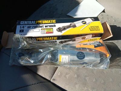 BRAND NEW Quarter inch drive Central Pnuematic air ratchet - Thumbnail 2