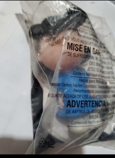 This McDonalds Happy Meal toy features Lucy from The Peanuts - Thumbnail 2