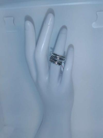 Large Feather Ring - Thumbnail 2
