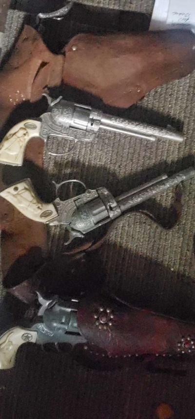 toy cap guns - Thumbnail 3