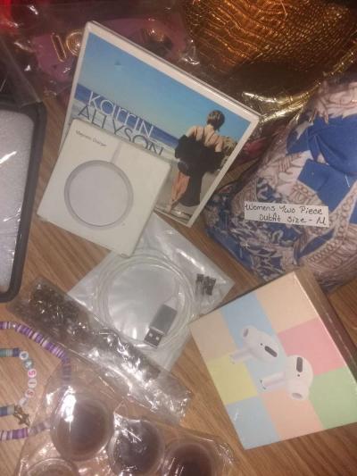 womens Christmas gift basket - Thumbnail 2