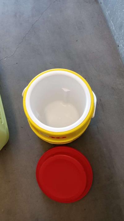 the 3 ice cooler different size - Thumbnail 5