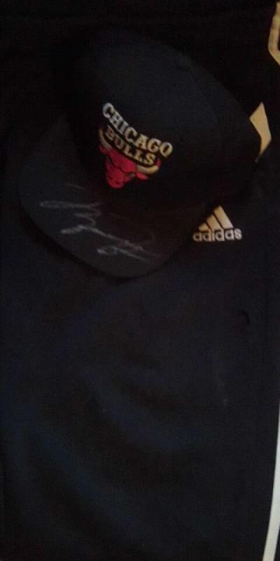 Michael Jordan signed autographed Chicago bulls hat - Thumbnail 3
