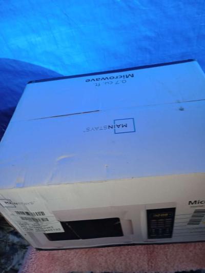 Mainstays Small 07 CU FT 700W Compact Size Microwave - Thumbnail 3