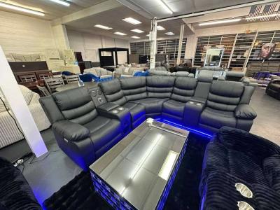 Se vende Seccional Reclinable electrico - Thumbnail 4