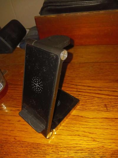 PASSPORT  WIRELESS CHARGING STATION - Thumbnail 2