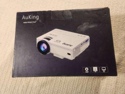 AuKing Mini LCD Projector