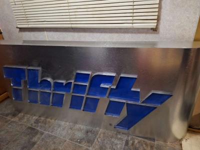Thrifty sign - Thumbnail 3