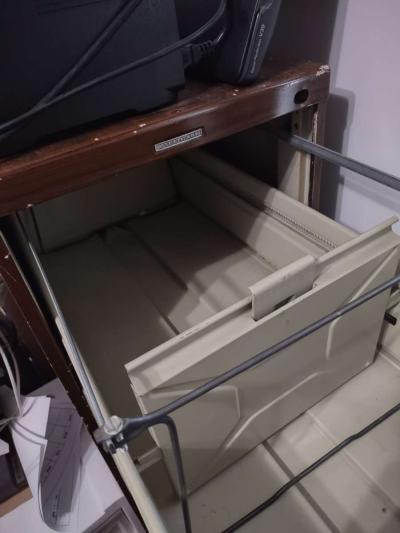 filing cabinet - Thumbnail 2