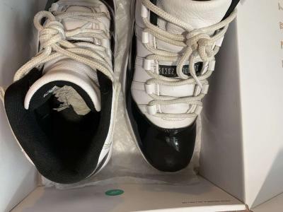 Jordan 11s - Thumbnail 2