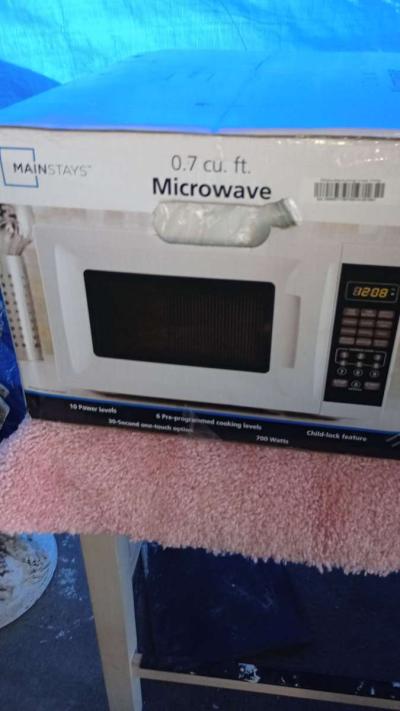 Mainstays Small 07 CU FT 700W Compact Size Microwave - Thumbnail 4
