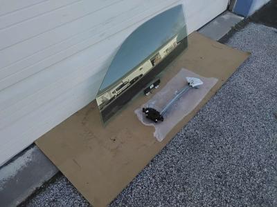 2018 Honda Civic Left Front Door Glass and Window Regulator - Thumbnail 3
