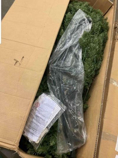 12 ft Slim Christmas tree cashmere with 1100 Led lights - Thumbnail 4