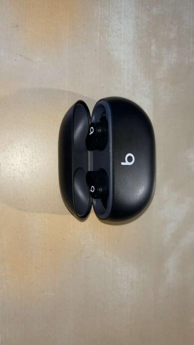 Beats by Dre Bluetooth Earbuds - Thumbnail 2