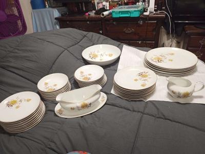 style house Valerie fine China - Carthage, Texas