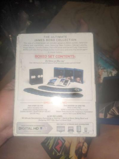 James Bond Bluray dvd set - Thumbnail 2