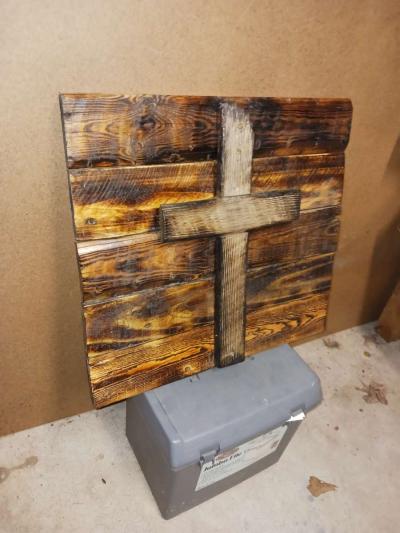 Handmade rustic Wooden plaque with cross I built - Thumbnail 3