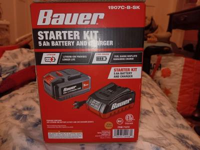 Drill batteries and charger - Thumbnail 3