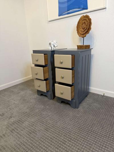 Set of Vintage Nightstands - Thumbnail 3