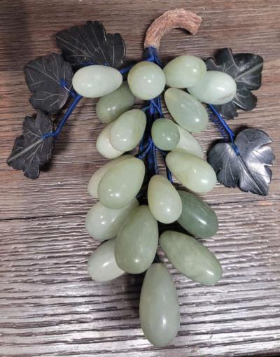 Beautiful antique Genuine jade stone grapes set of 3 - Thumbnail 4