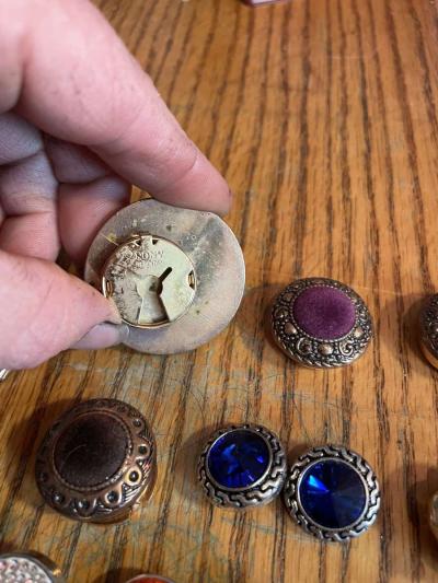 vintage button covers - Thumbnail 3