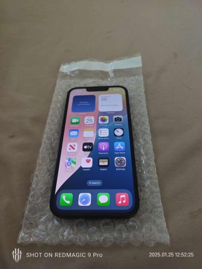 iPhone 13 unlocked - Thumbnail 3