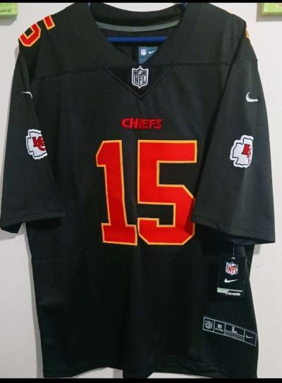 P Mahomes KC Chiefs Jersey XLARGE Stitched - Thumbnail 3
