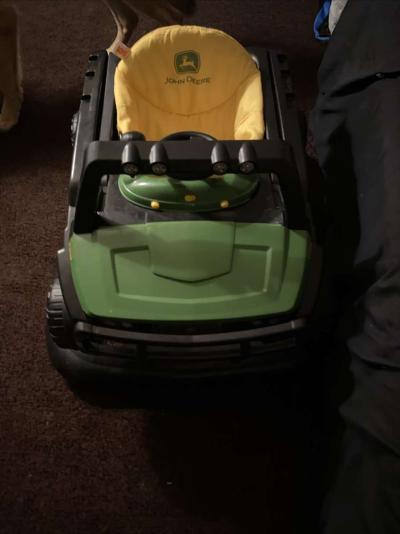 John deer baby walker brand new - Thumbnail 2