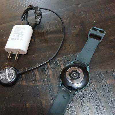 Samsung Galaxy watch4 - Thumbnail 4