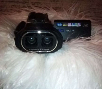 JVC 3D VIDEO CAMERA
