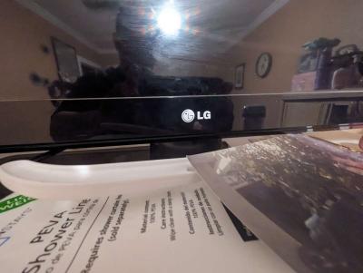 50 inch LG TV - Thumbnail 2