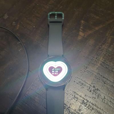 Samsung Galaxy watch4 - Thumbnail 3