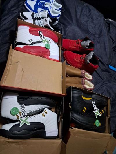 Jordan retro 12s taxi - Thumbnail 6