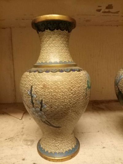 Pair of Vintage Chinese Enamel Colosal Vases - Thumbnail 3