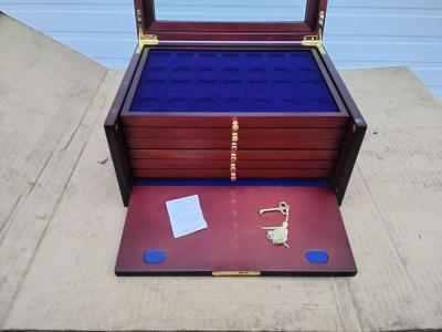 Nice Presidential Coin Collectors Case with Lock Brand New - Thumbnail 5
