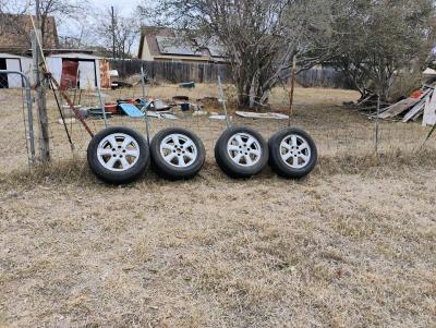 Toyota Camry tires - Thumbnail 4