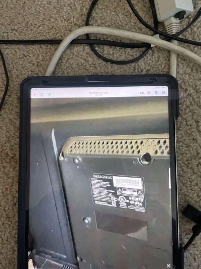 32 inch insignia Smart TV - Thumbnail 5