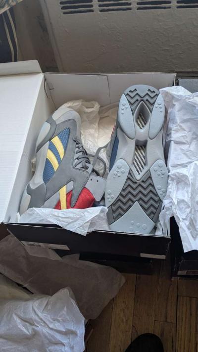 official sneakers - Thumbnail 6