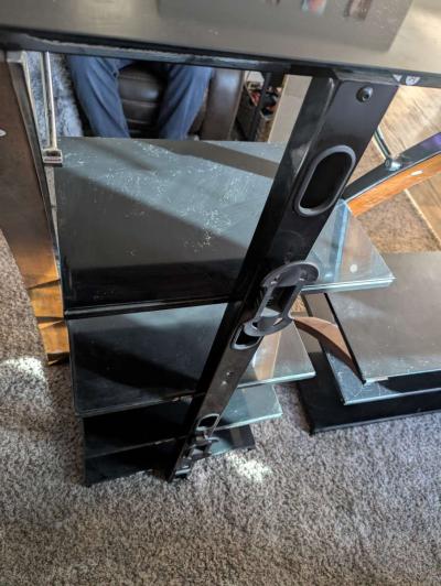 TV stands and shelves - Thumbnail 5