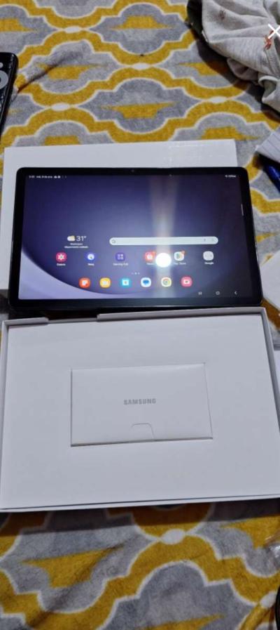 Samsung Galaxy Tab A9  New in Box - Thumbnail 4