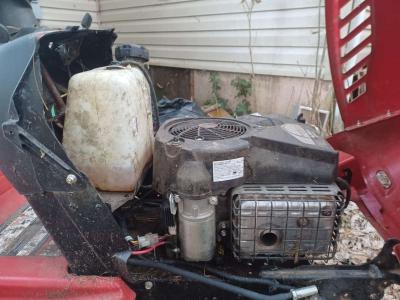 YardMachine Riding Lawnmower - Thumbnail 6