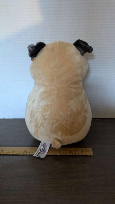 Squishmallows Hug Mees Valentines Pug Dog Holding Pink Heart - Thumbnail 3