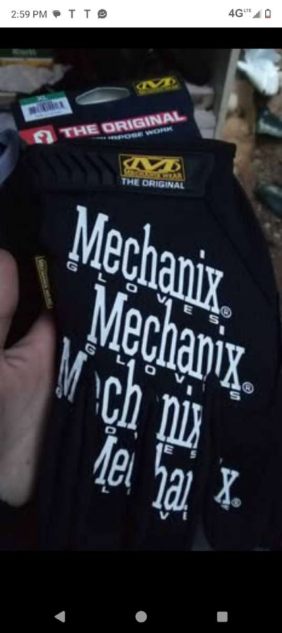 3 DeWalt saw saw blades 1 pairs of mechanic gloves MUST GO - Thumbnail 4