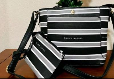 Tommy Hilfiger Crossbody Bag New With Tags Never Used - Thumbnail 3