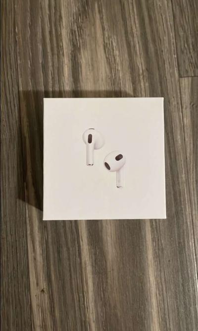 AirPod 3 wMagSafe Charger - Dacula, Georgia